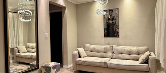 Egyptian Pavilion – Large rooms, unique experience, 5 min from the center + garage