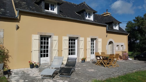 Maison de campagne avec SPA, au calme, à 20 mn de la mer, Centre Finistère