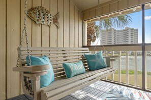 Property grounds - Lakeside 3BR | Pet-friendly + Parking (Miramar Beach)