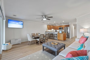 Smart TV - Private Boardwalk to Beach | 3 Heated Pools + Pets (Miramar Beach)