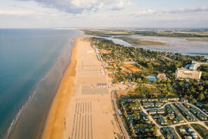อพาร์ทเมน  ท์, 2 ห้องนอน, ระเบียง, วิวสวน | บริเวณภายนอก