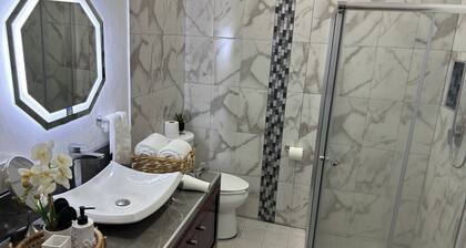 Cozy 2-bedroom apartment in charming Tequila with WiFi, AC