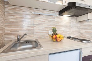 Réfrigérateur, plaque de cuisson