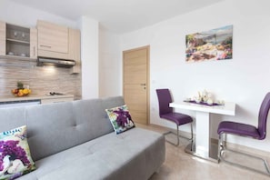 Living area - Holiday apartment with sea view and terrace (Punat)