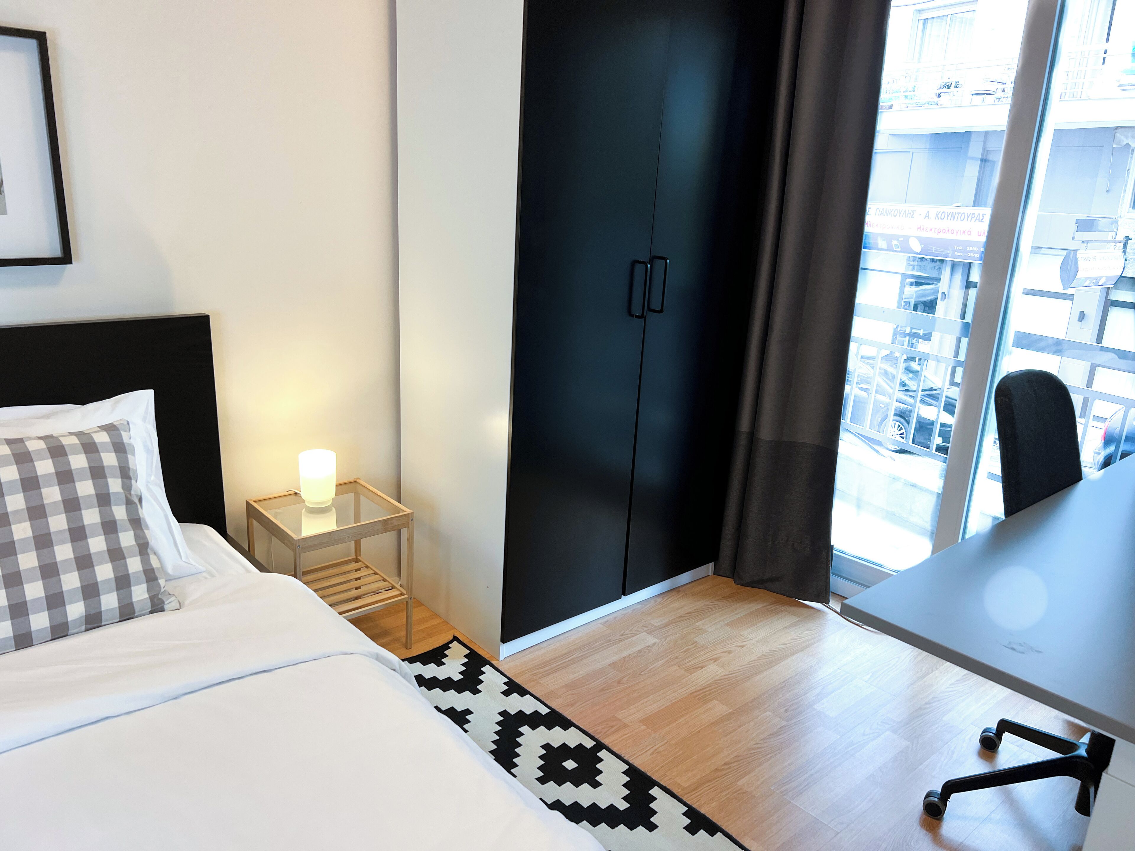 1 bedroom, desk, iron/ironing board, WiFi
