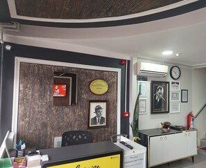 Reception - Oz Family Konaklama Tesisi (Isparta)