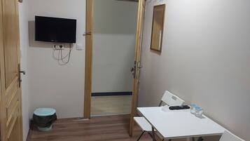 Standard Studio, 1 Bedroom | Living area