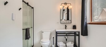 King Room, Boutique Mtn Motel Idaho Springs