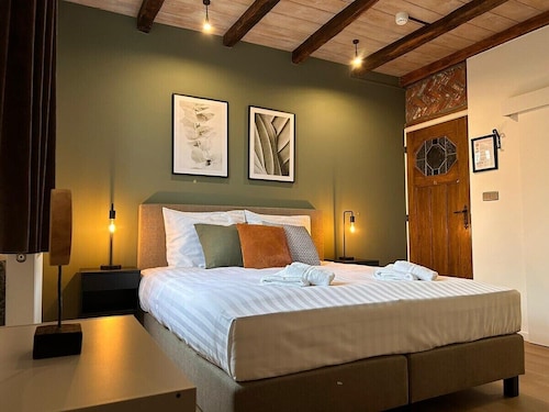 Deluxe room B1