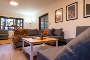 TV, stereo, offices