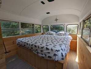 2 soverom og sengetøy