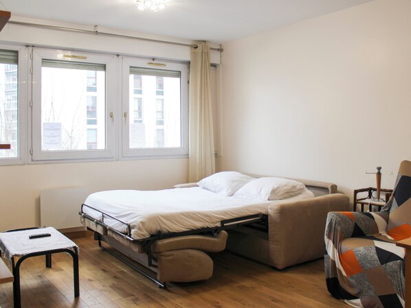 1 chambre, fer et planche à repasser, Wi-Fi, draps fournis