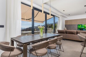 Dining - Cozy home in Poljane with sauna (Poljane)