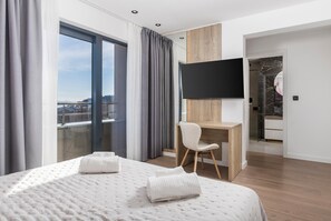 4 bedrooms, free WiFi - Cozy home in Poljane with sauna (Poljane)