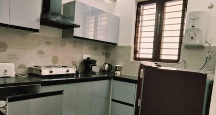Spacious 2-bedroom x 2 units apartment in beautiful Dehradun with WiFi
