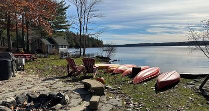 Toddy Pond Pinetree Cabin-Stunning views,water fun,close to coastal towns, parks