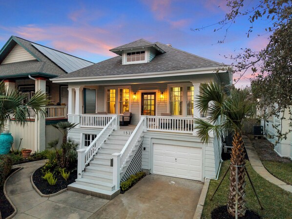 Unclassified image, 1 of 40, button