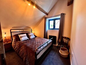 2 soverom, strykejern/-brett, internettilgang og sengetøy