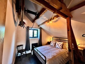 2 chambres, fer et planche à repasser, accès Internet, draps fournis