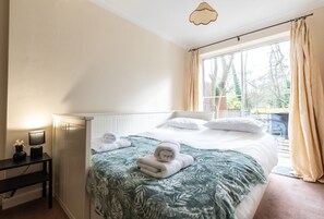 4 soverom, strykejern/-brett, reiseseng for barn og internettilgang