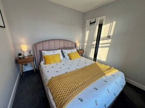 1 bedroom, Internet, bed sheets