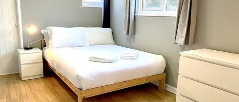 5 chambres, fer et planche à repasser, accès Internet