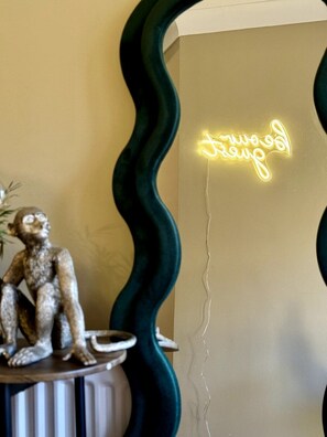 Interior - Boho Modern Entire House in Southampton (Southampton)