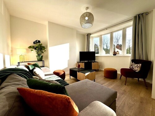 Entire House | Southampton City | Cruise Terminal