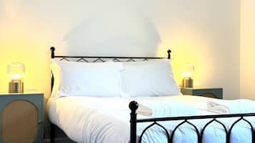 3 bedrooms, iron/ironing board, internet