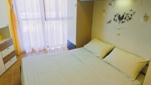1 Schlafzimmer, Bügeleisen/Bügelbrett, Bettwäsche