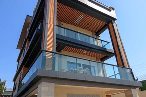 Exterior - comfort 4-bedroom villa in Yalova with pool jacuzy fitness/WIFI and AC. (yalova)