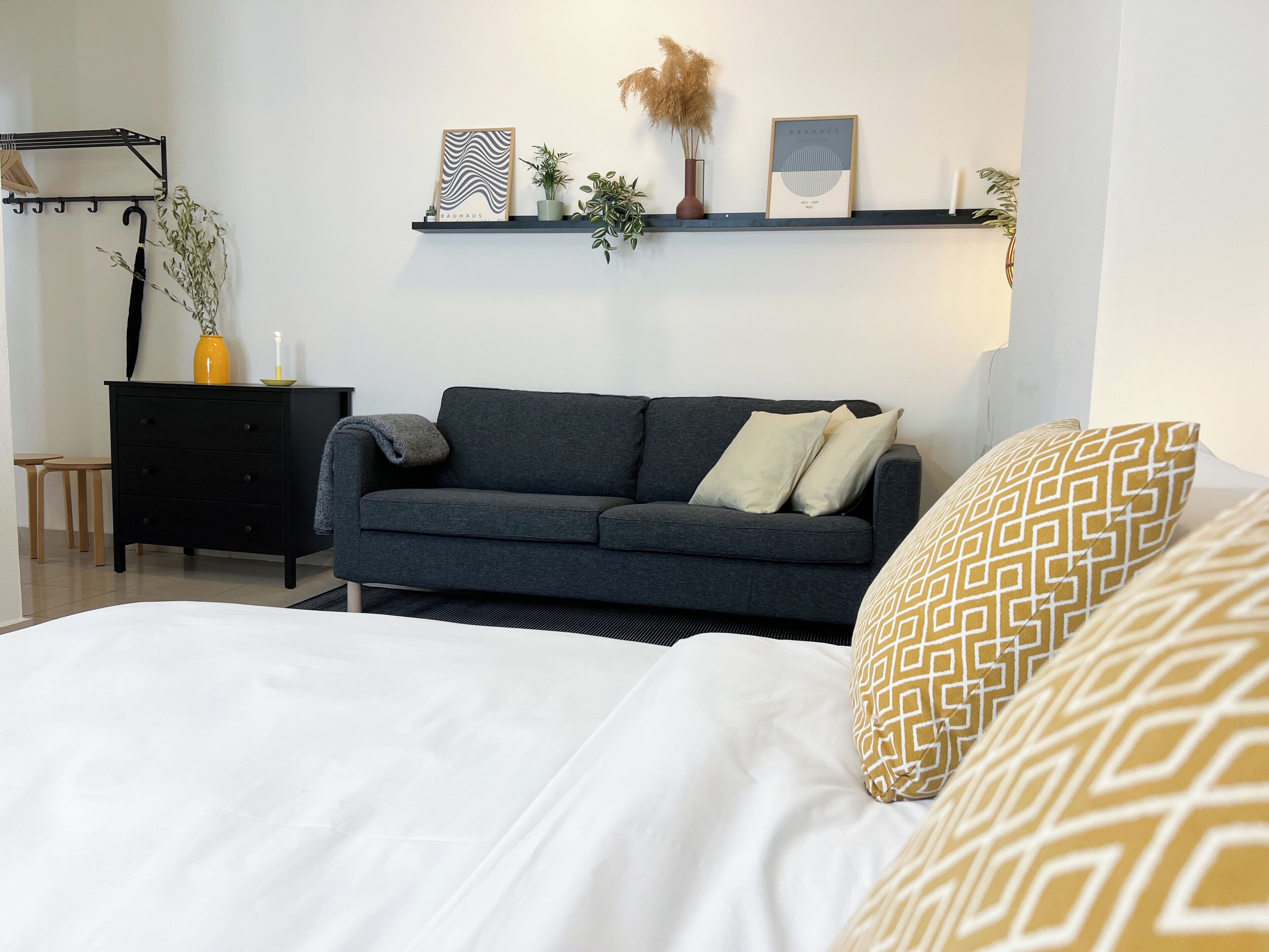 1 slaapkamer, een strijkplank/strijkijzer, reisbedje, gratis wifi