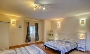 5 habitaciones, wifi y ropa de cama
