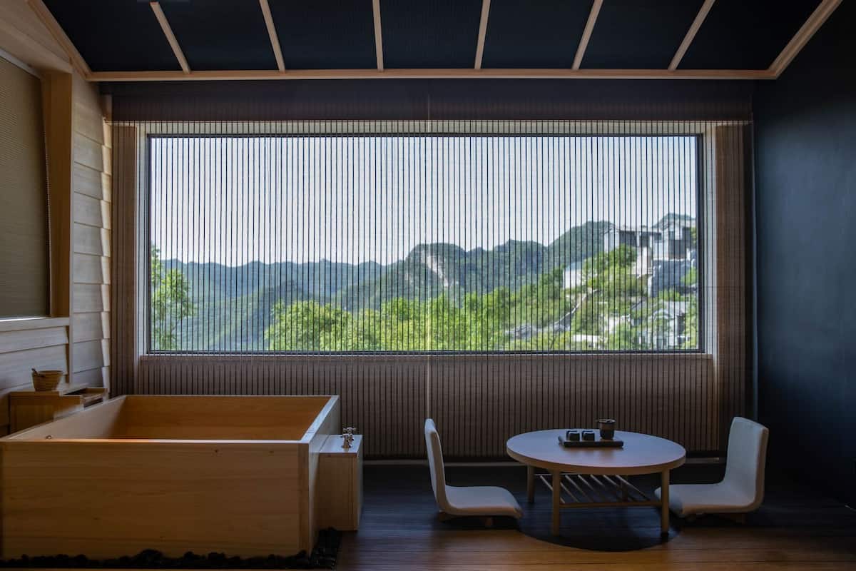 Comfort Bungalow, Hill View | Living area