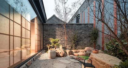 Beijing YiPiao lnn