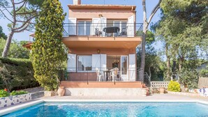 Unclassified image, 2 of 39, button - Can Benet Apartment With Swimming Pool (Palafrugell)