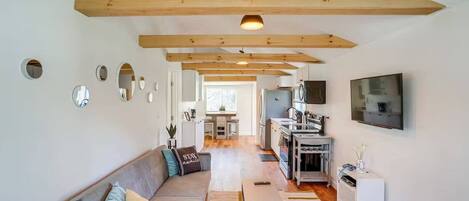 Smart TV, videogiochi, studio