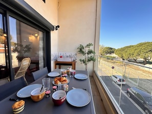 Outdoor dining - Appartement "Le Refuge du Bord de Mer" au Grau du Roi, 100m de la plage (Le Grau-du-Roi)