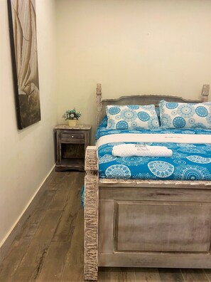 Casa conforto, sacada, vista para a praia | 1 quarto, cofres nos quartos, Wi-Fi de cortesia