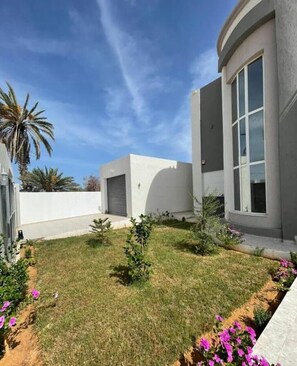 Property grounds - Villa Dorria: A family villa with swimming pool in Aghir (Aghir)