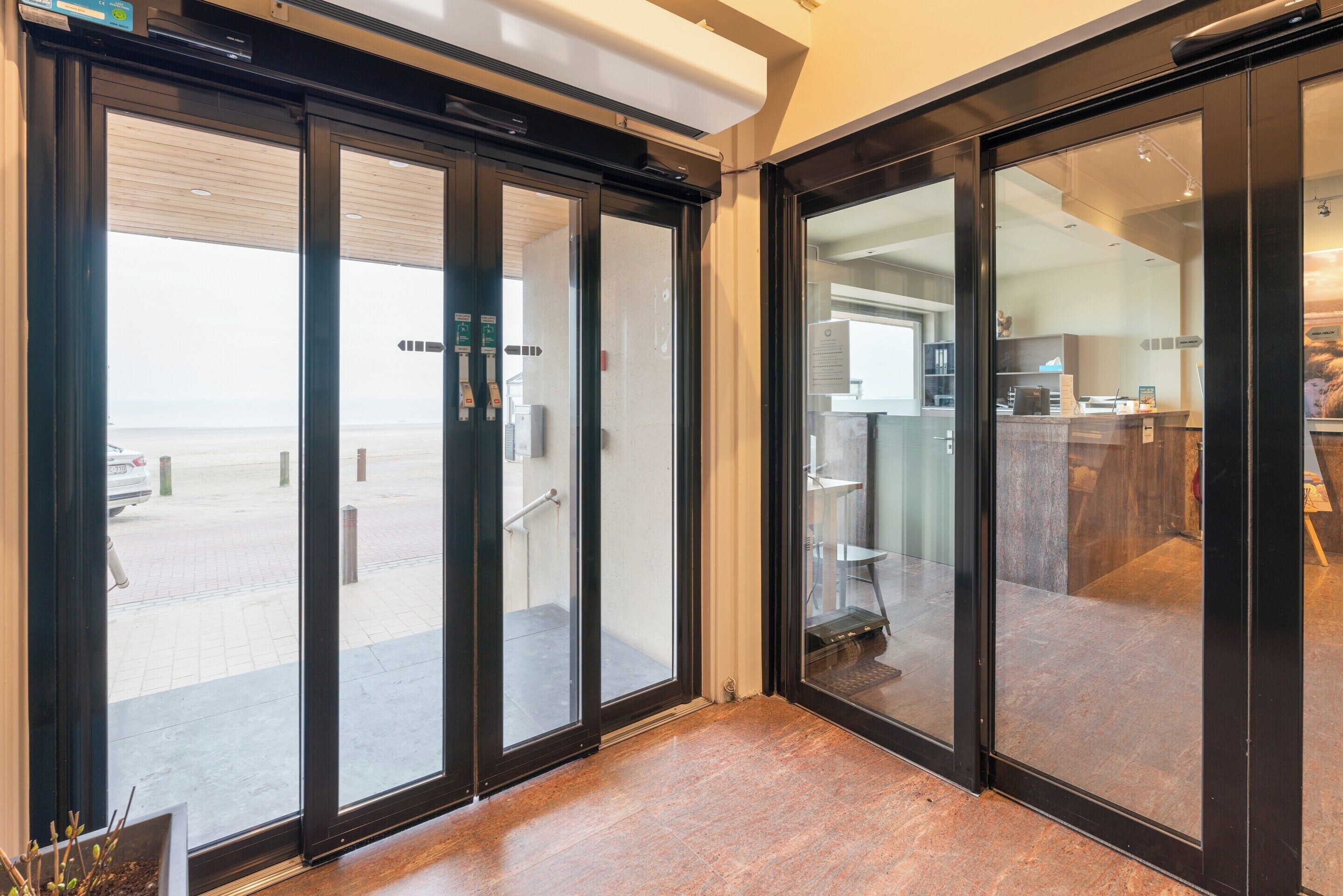 Apartment | Reception