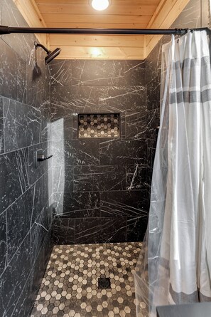 Hårtørrer, håndklæder, Sæbe, Shampoo