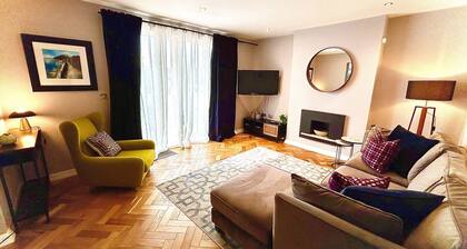 Luxury town centre 2 bedroom apartment