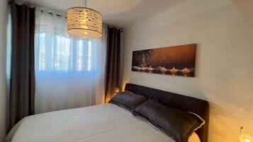 2 bedrooms, WiFi, bed sheets