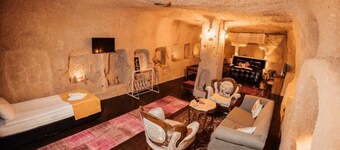 7 Oda Kapadokya Cave House