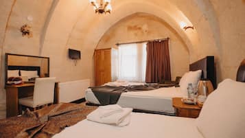 Deluxe kamer | Een strijkplank/strijkijzer, extra bedden (toeslag), gratis wifi