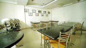 Restaurant - Hotel Blue Bell (New Delhi)