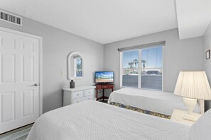 2 chambres, fer et planche Ă repasser, draps fournis