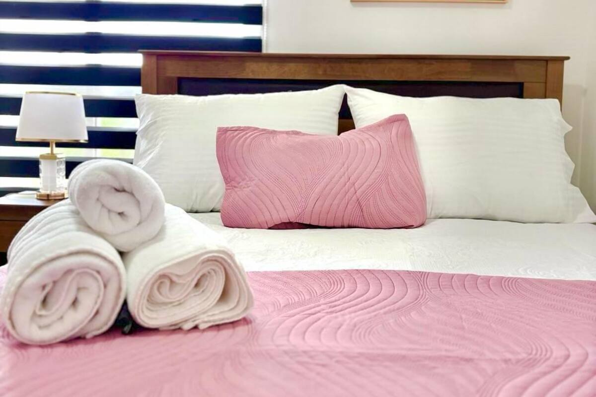 Comfort Apartment | Iron/ironing board, free WiFi