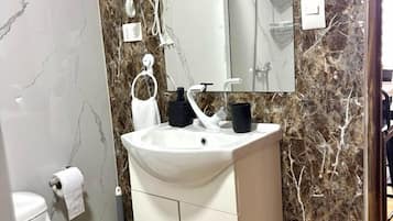 Comfort Apartment | Bilik Mandi | Pengering rambut, tuala disediakan, sabun, syampu